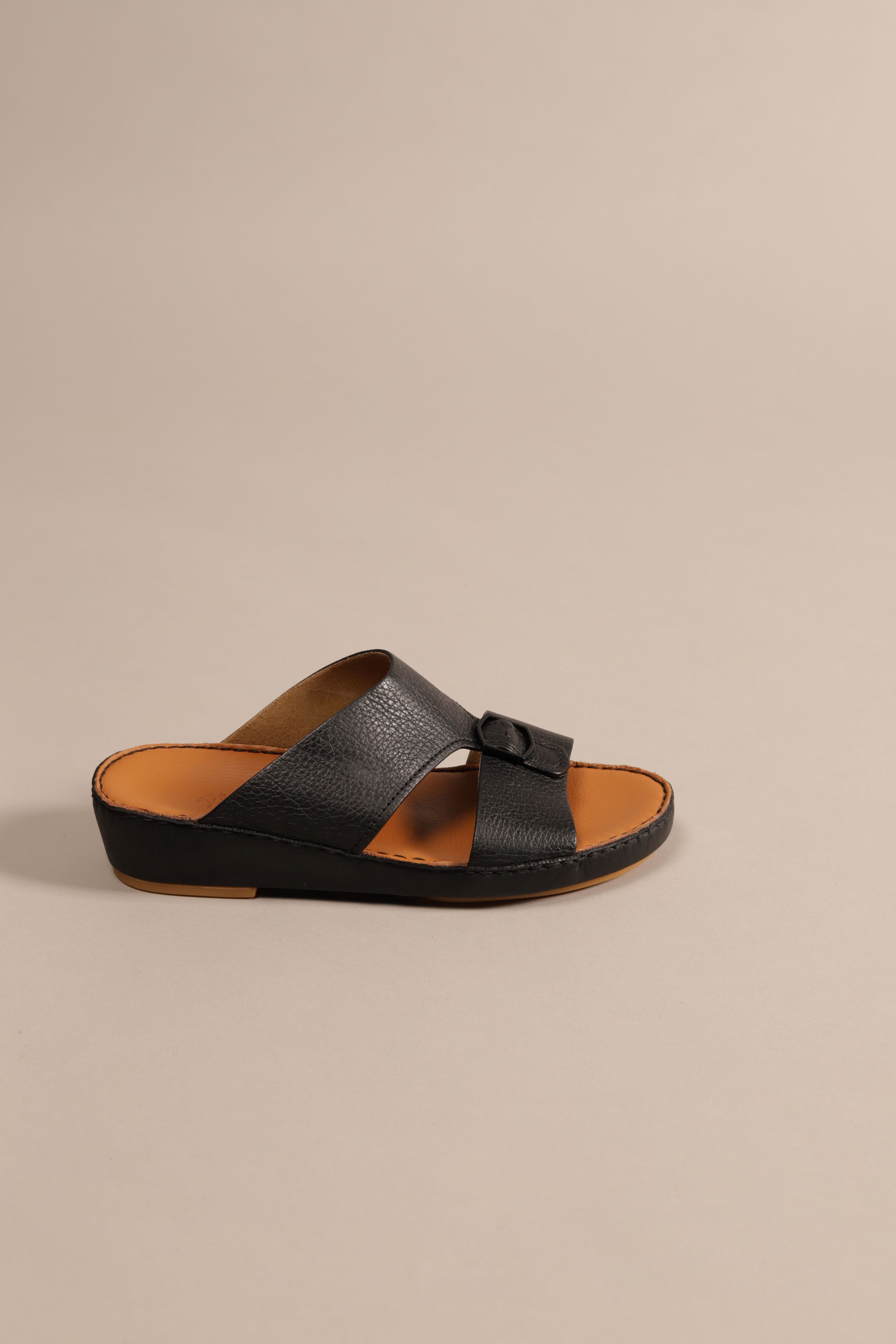 F 3263 Trotter Black - Fares