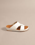 F 3263 Trotter White - Fares