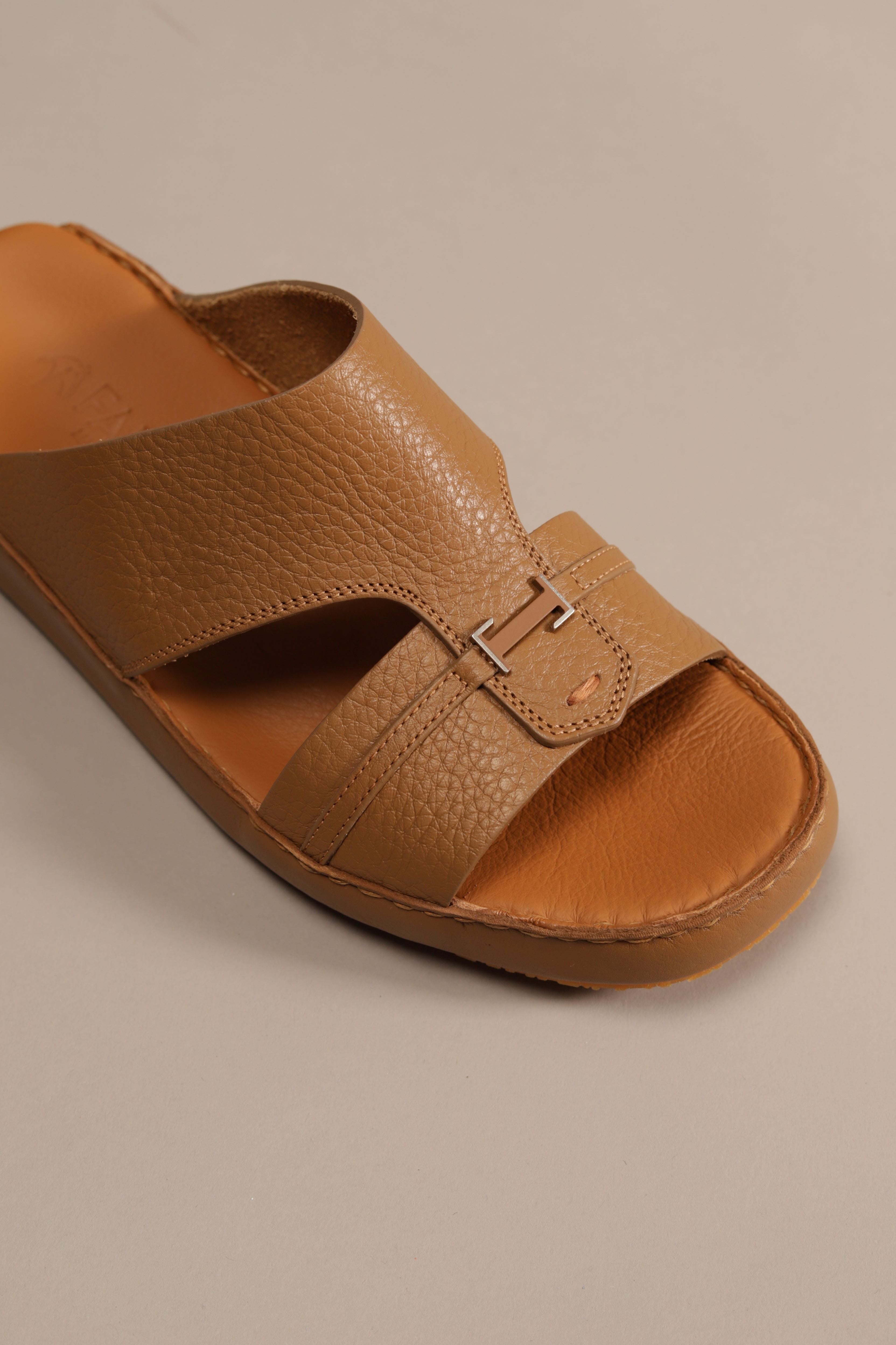 F 3276 Trotter ALB FF Camel - Fares