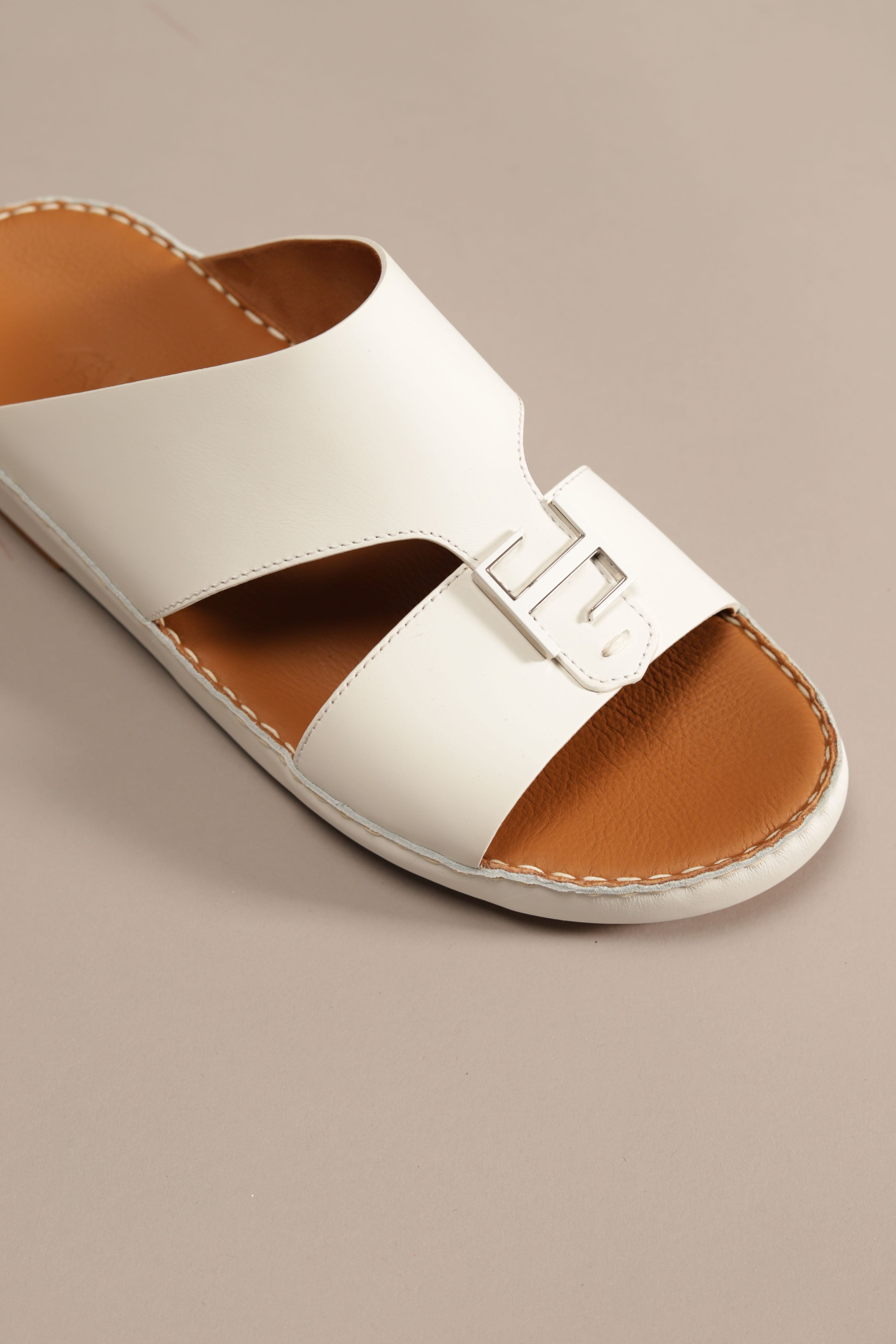 F 3283 Matt FF White - Fares