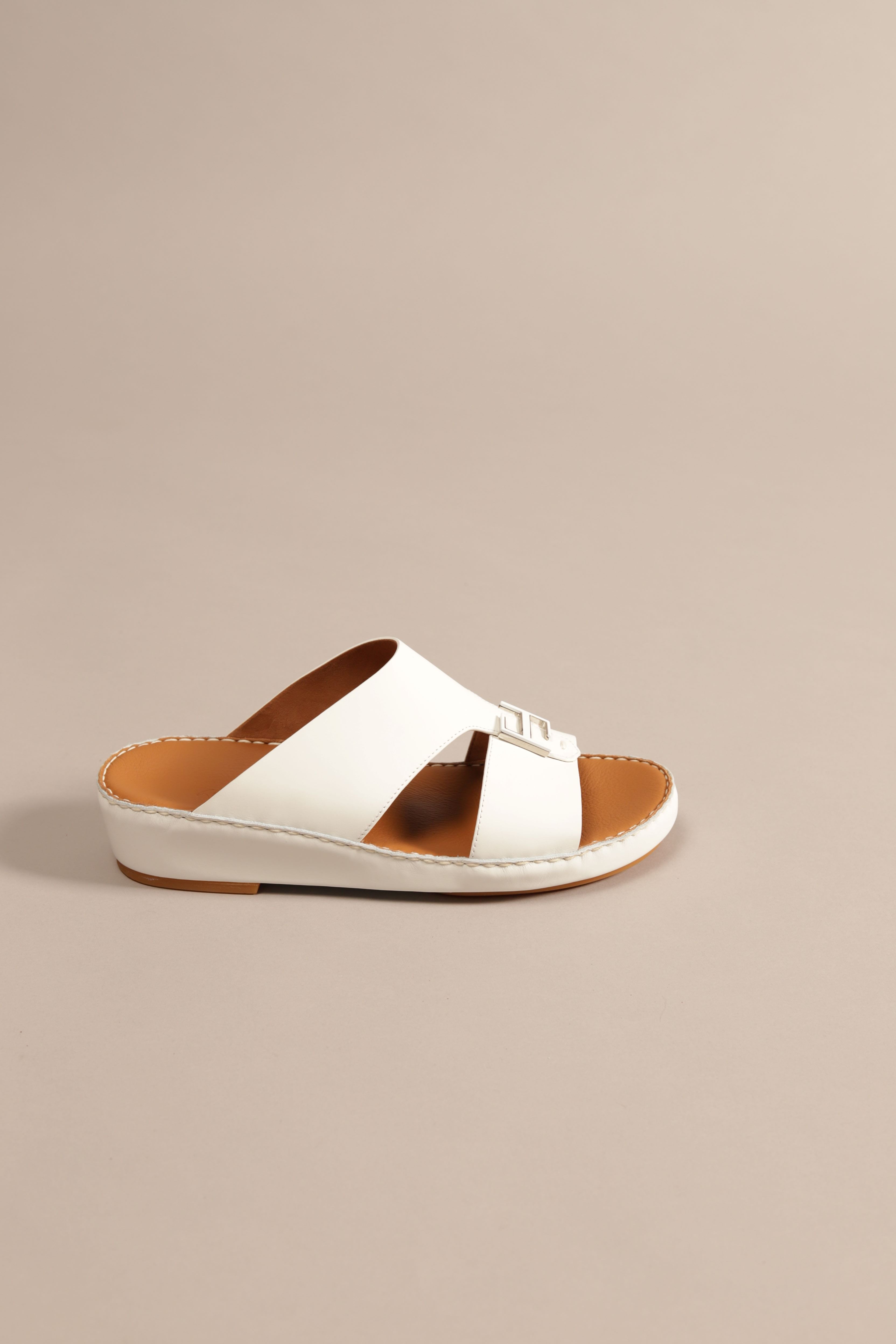 F 3283 Matt FF White - Fares