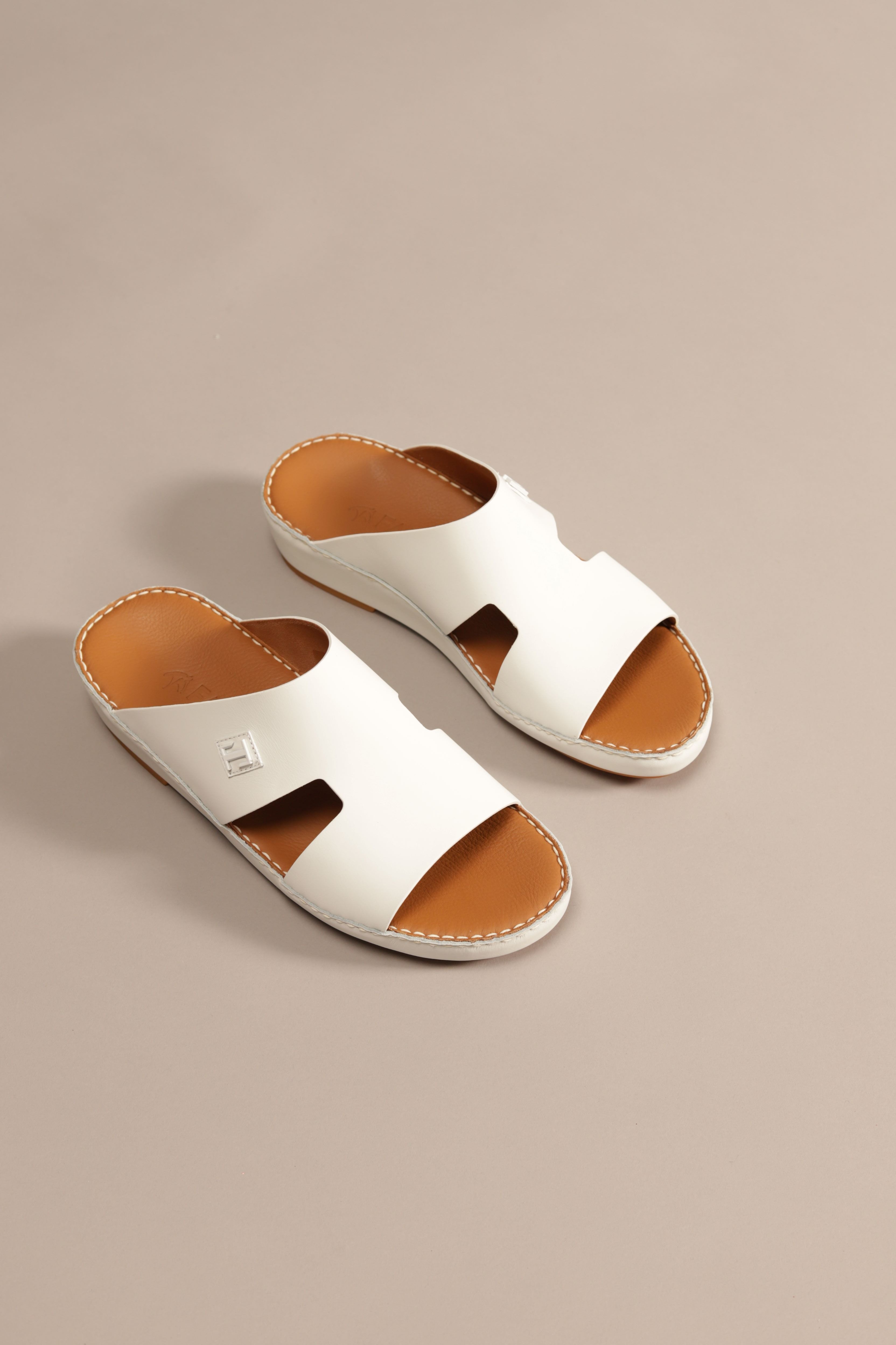 F 3259 Matt FF White - Fares