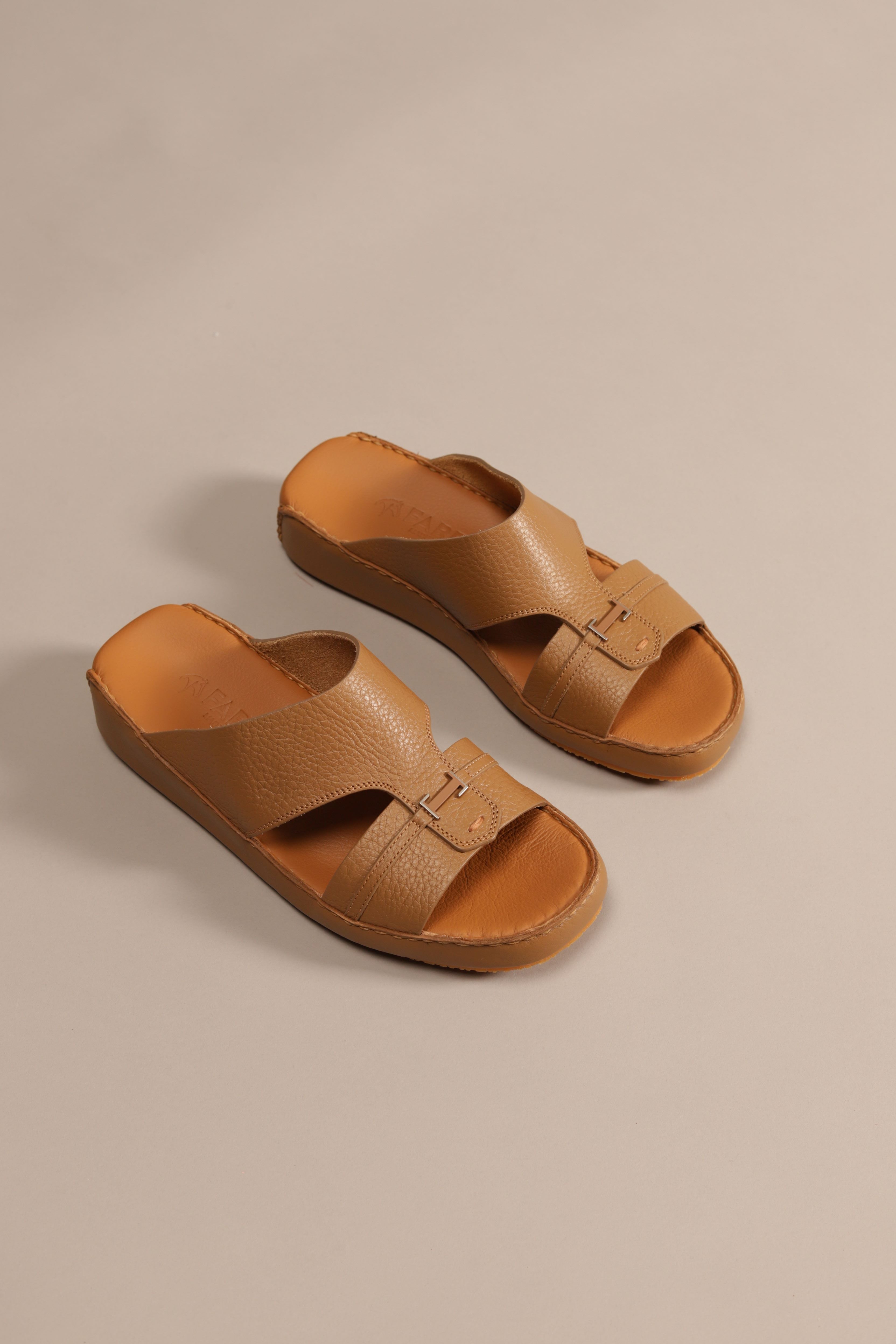 F 3276 Trotter ALB FF Camel - Fares