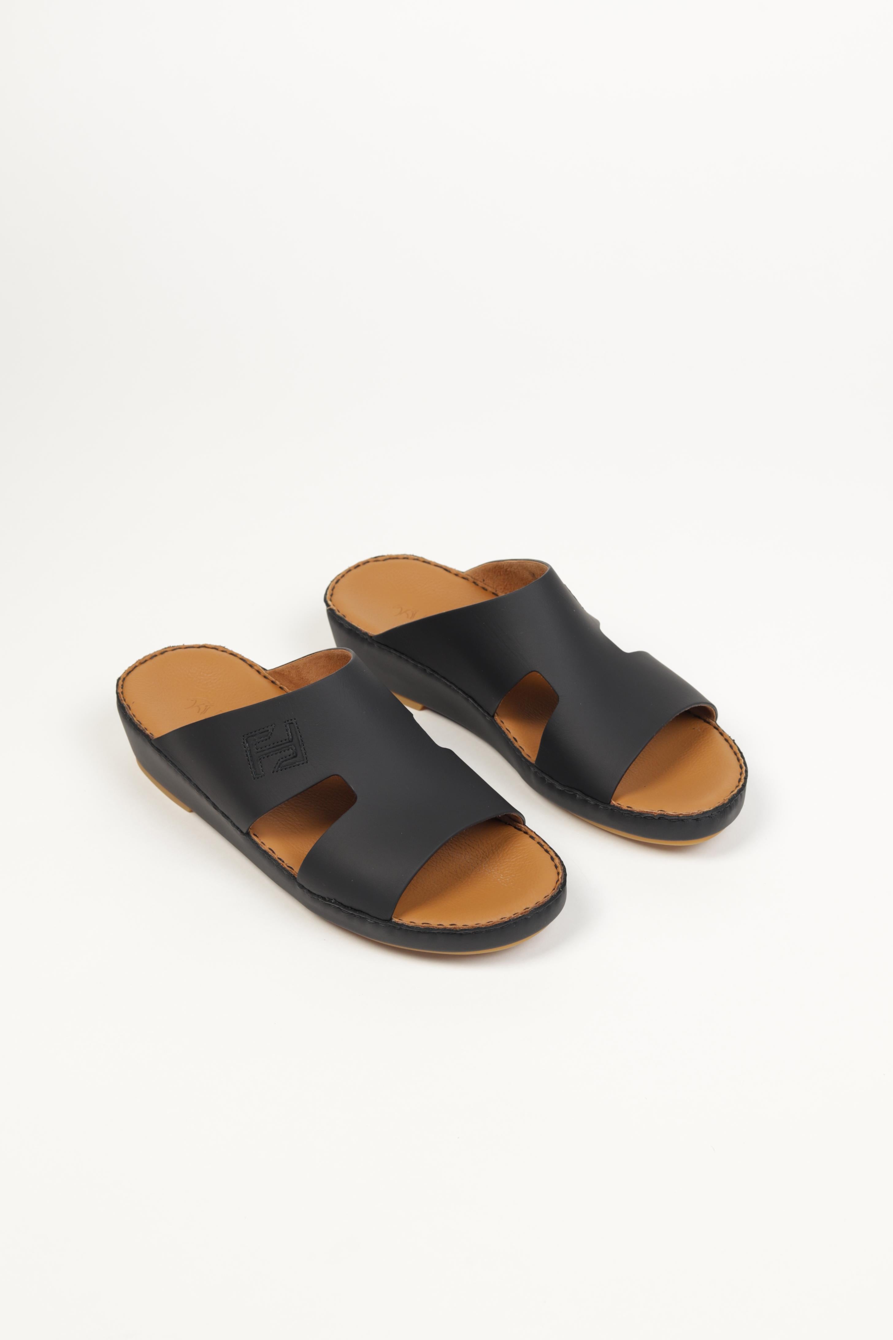 Premium Men's Sandals in UAE, expertly crafted in Italy from 100% natural leather.