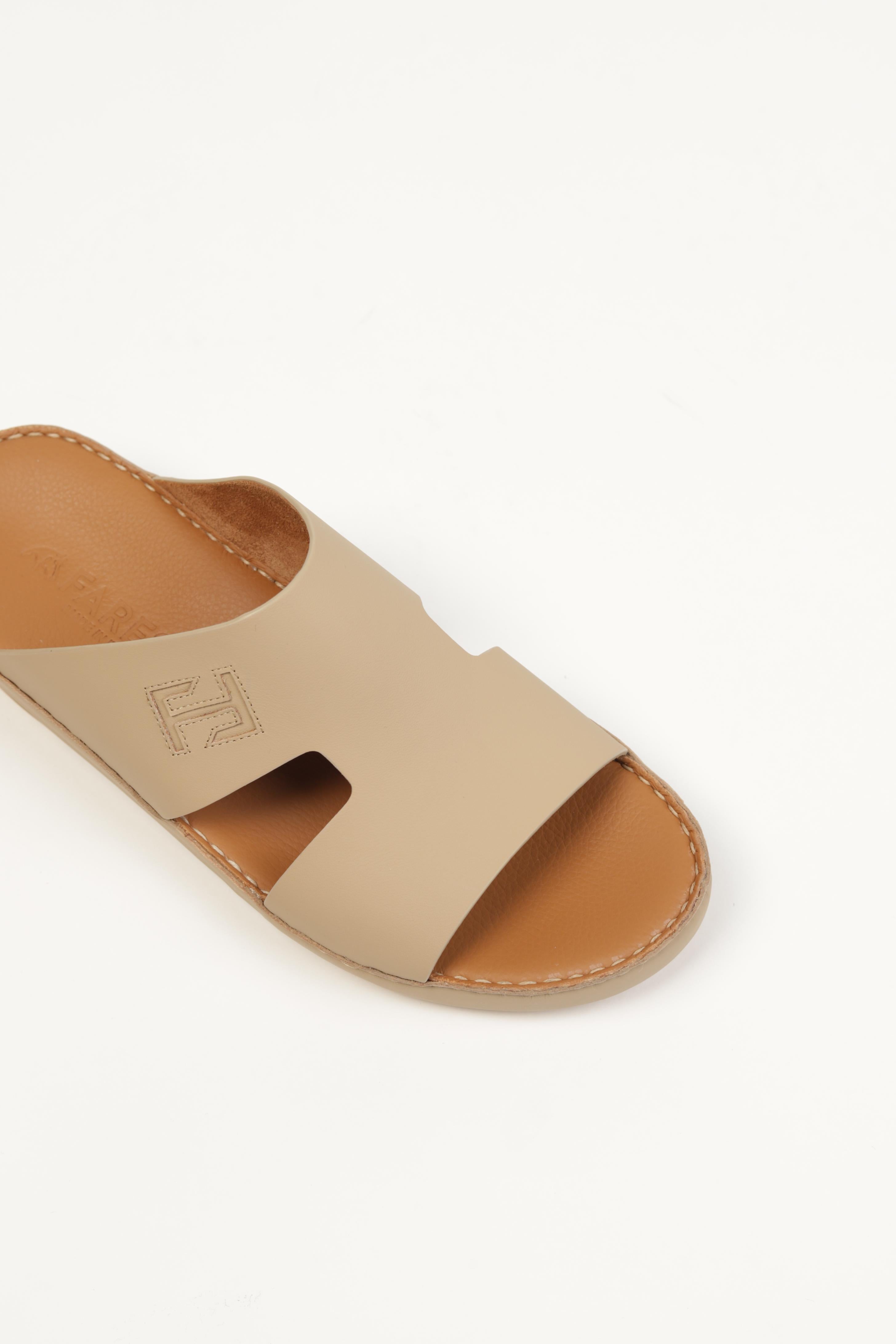 Premium Men's Sandals in UAE, expertly crafted in Italy from 100% natural leather.