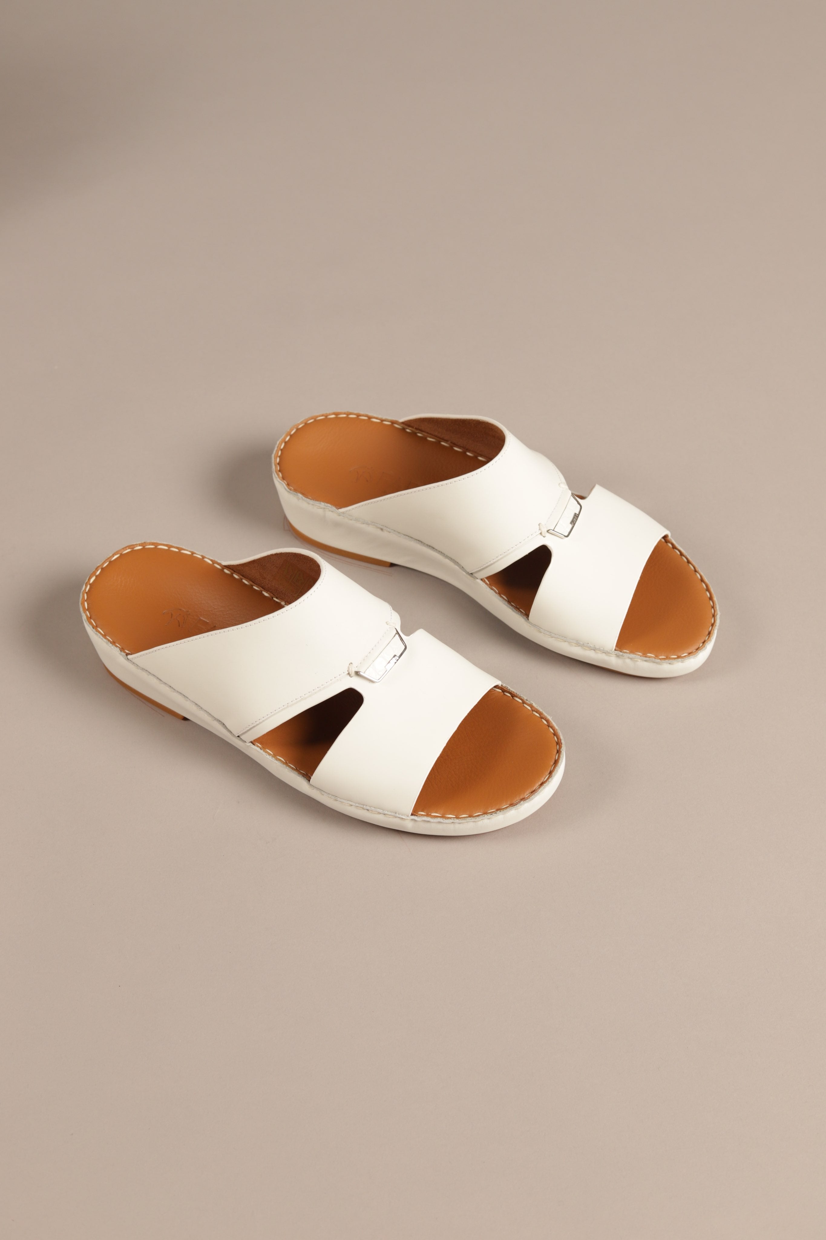 F 3191 Matt Touch Crocodile White - Fares
