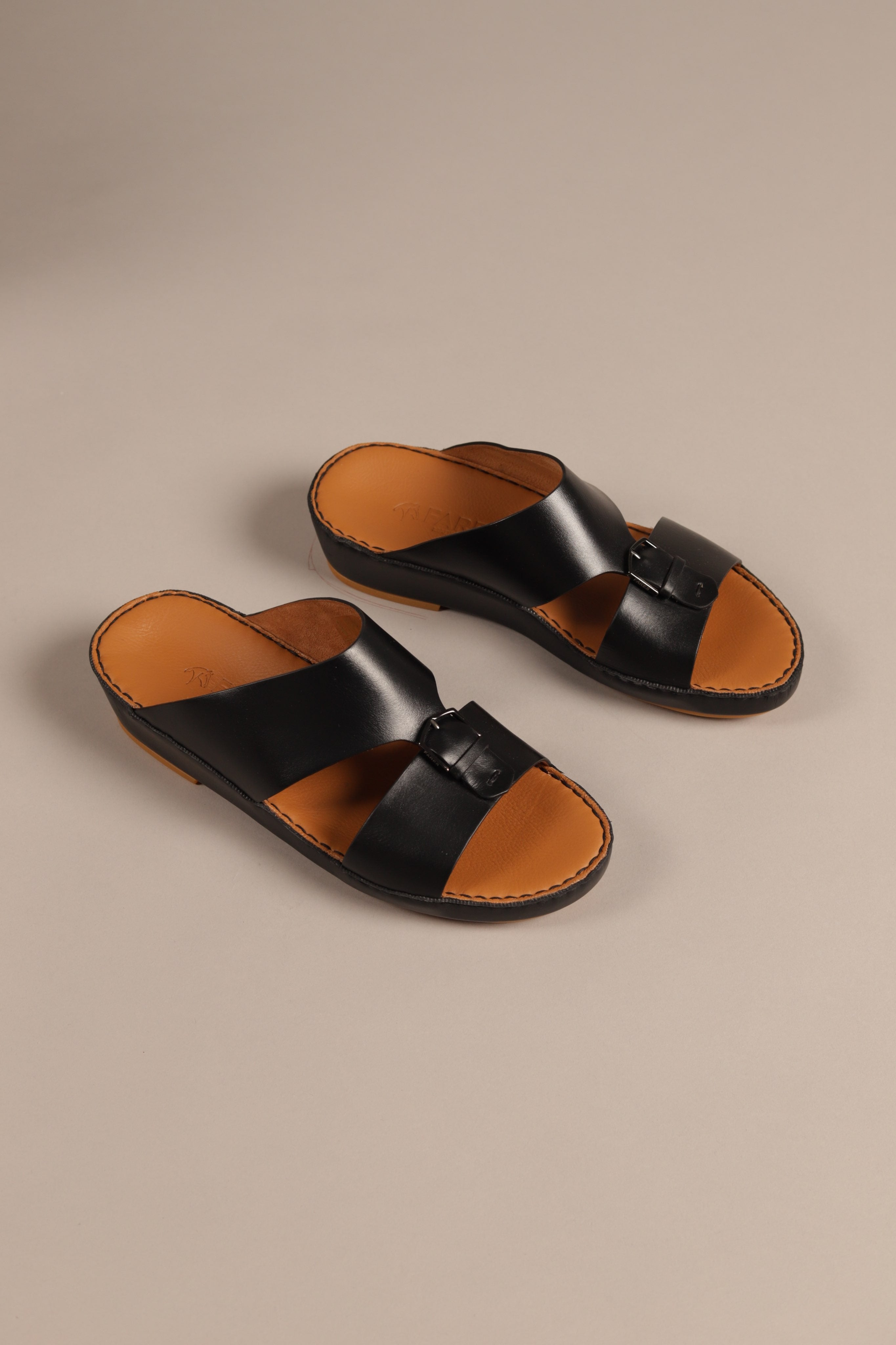 F 3274 Soft Calf Black - Fares