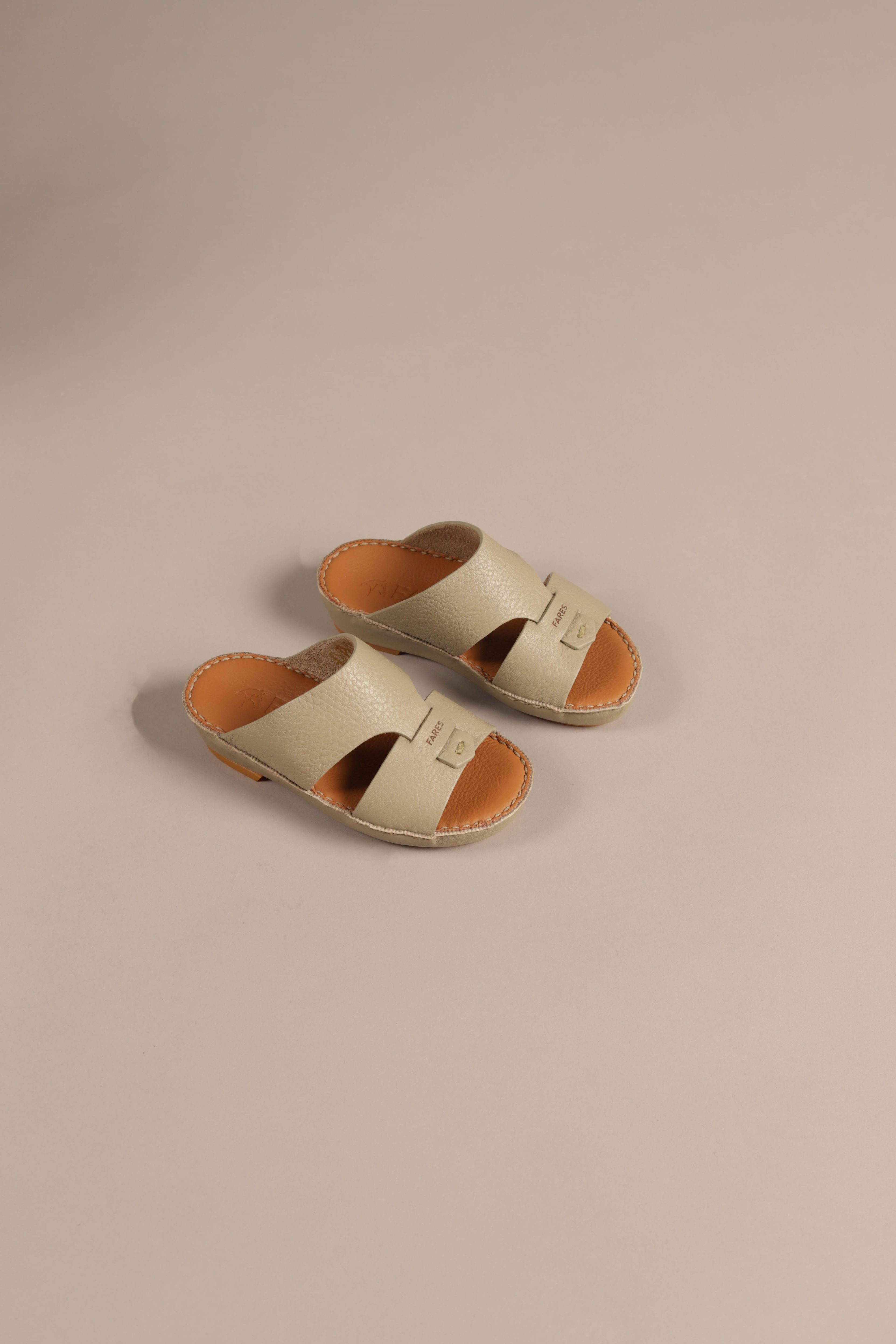 FK 3275 TROTTER CARDAMOMO - Fares