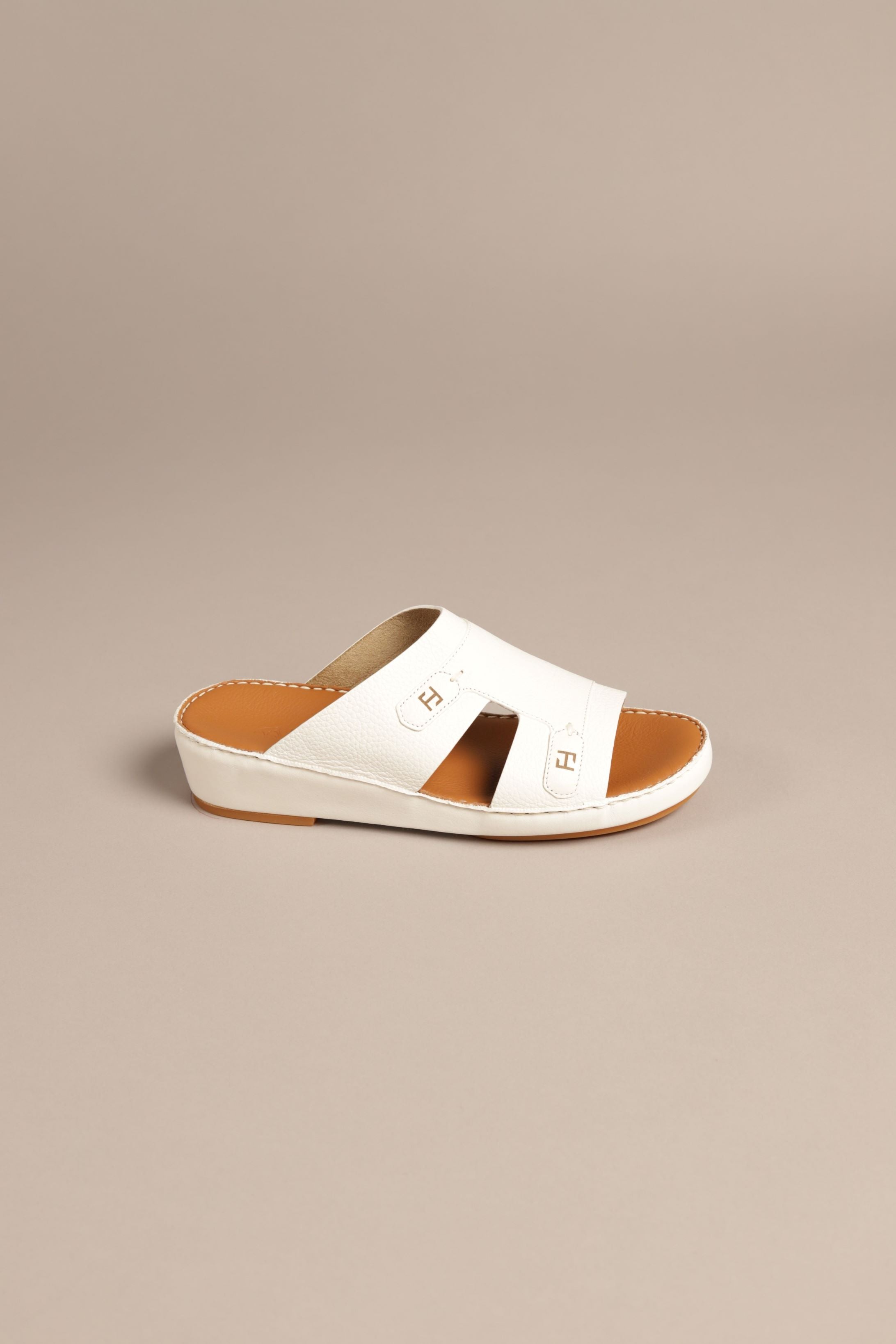 F 3277 Trotter FF White - Fares