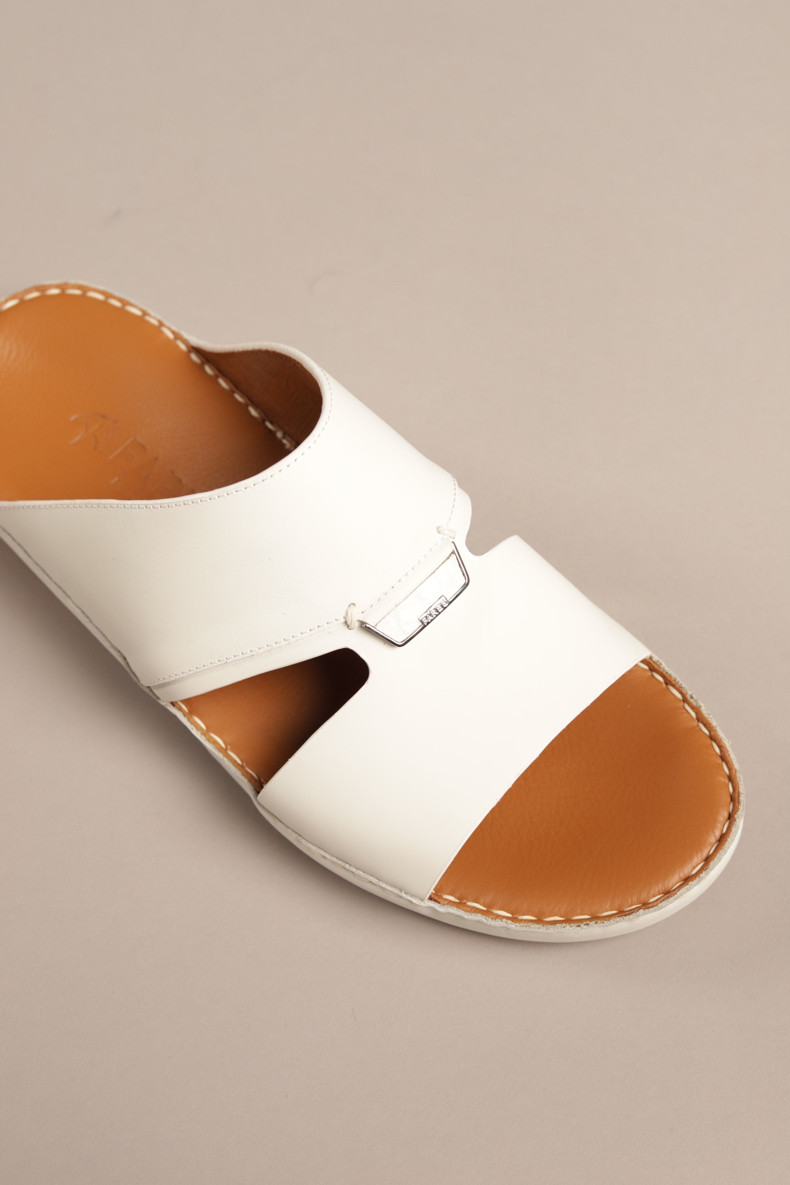 F 3191 Matt Touch Crocodile White - Fares