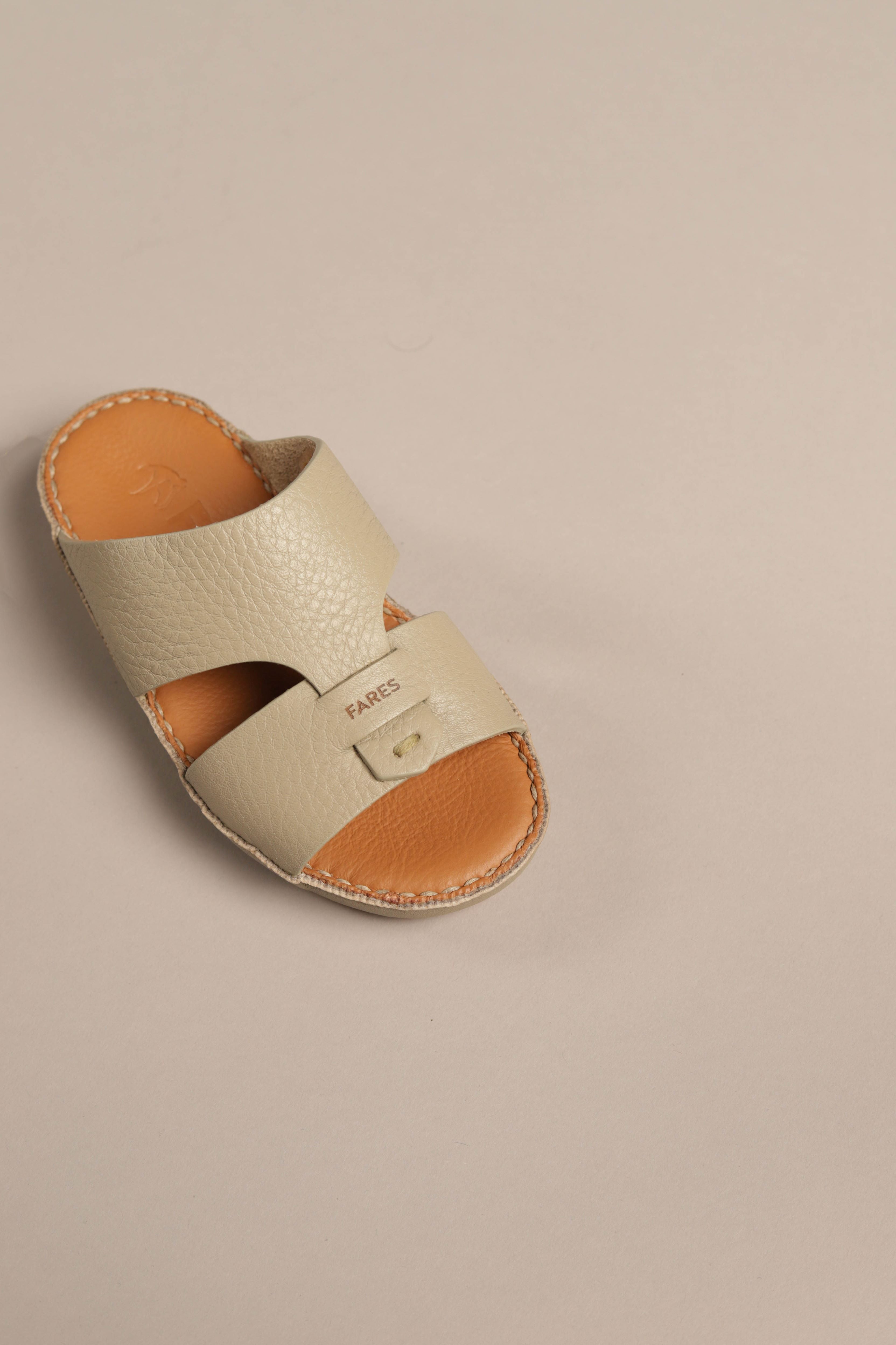 FK 3275 TROTTER CARDAMOMO - Fares