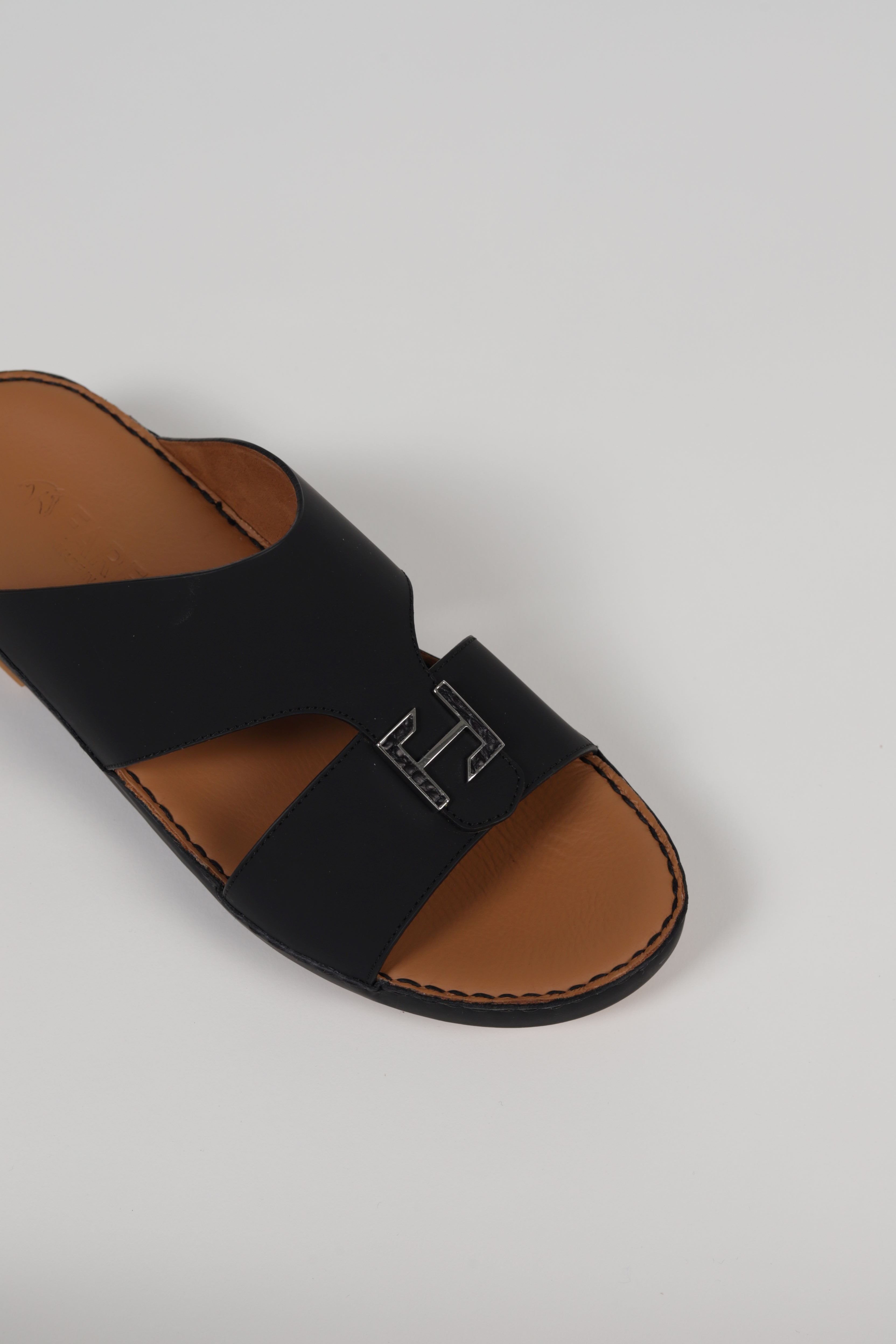 F 3193 Matt Touch Crocodile Black - Fares